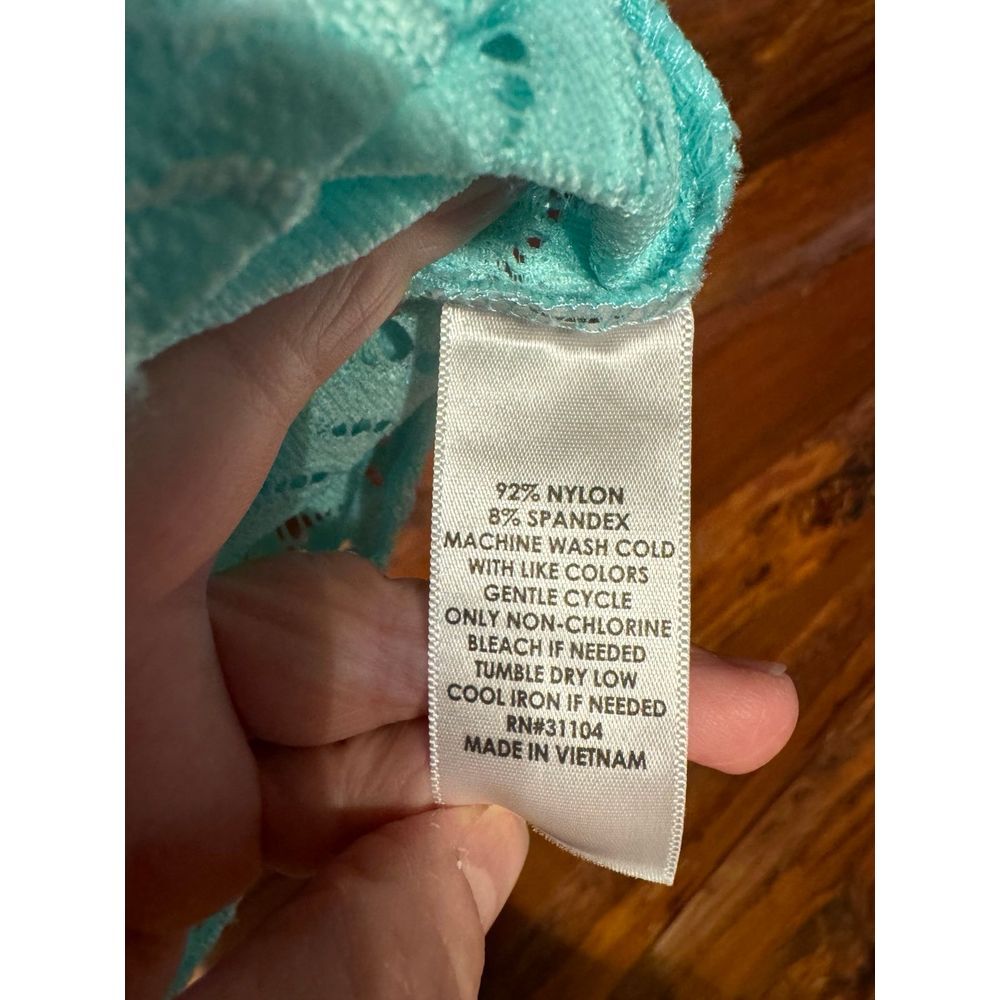 New Directions Mint Green Blouse Size Medium - Picture 7 of 7